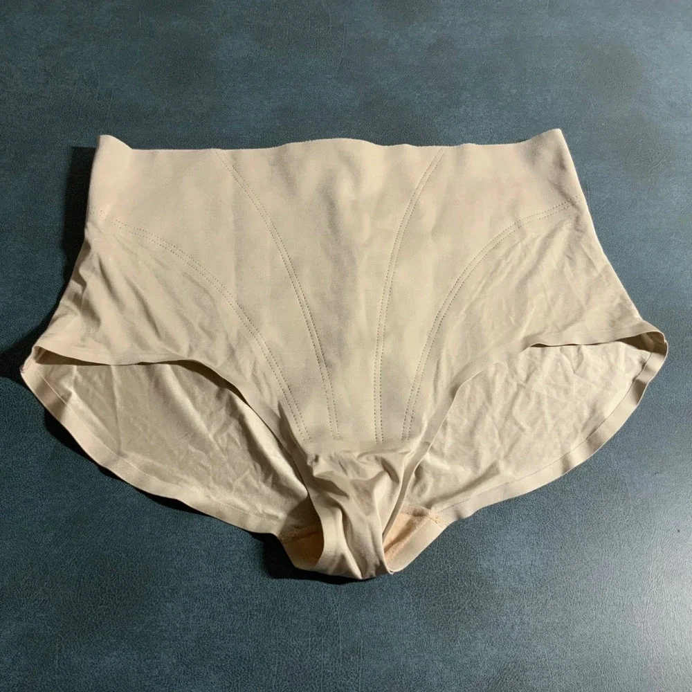 4 Pieces of Shapewear, Spanx,Assets, Maidenform,‎ Jokey size Medium